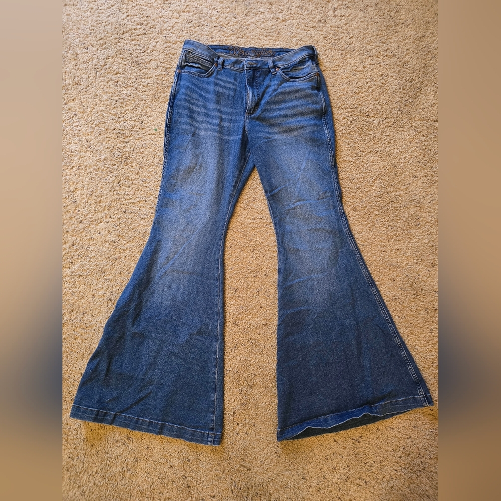 Women's Wrangler Flare Jeans